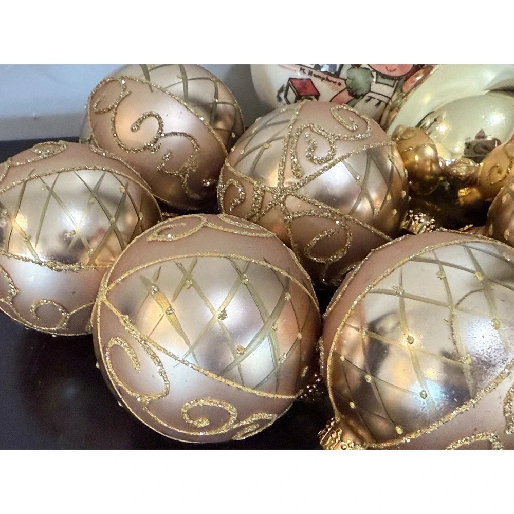 8 Vintage Ornaments Christmas Gold Decorative Balls‎  Mixed Some Worn